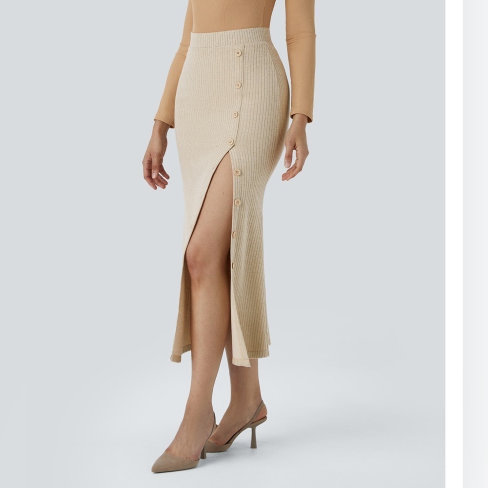 Halara Ribbed Knit High Waisted Adjustable Button Split Maxi Skirt medium